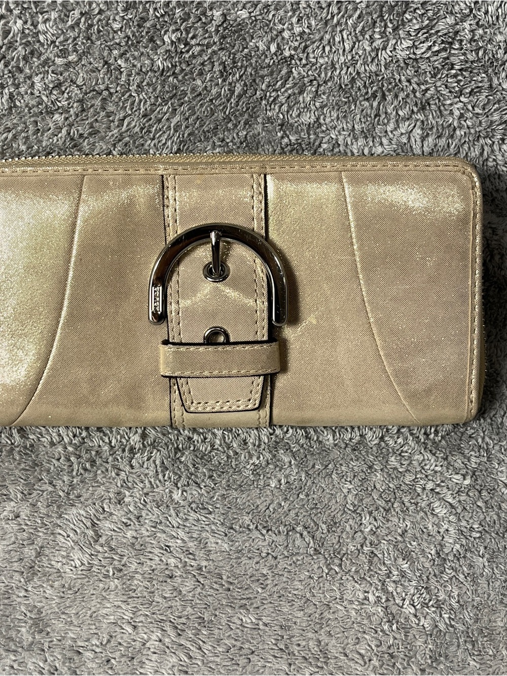 Coach soho buckle zip around wallet Y2K champagne metallic